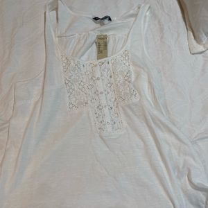 BNWT!! AMERICAN EAGLE LACE TANK TOP!!